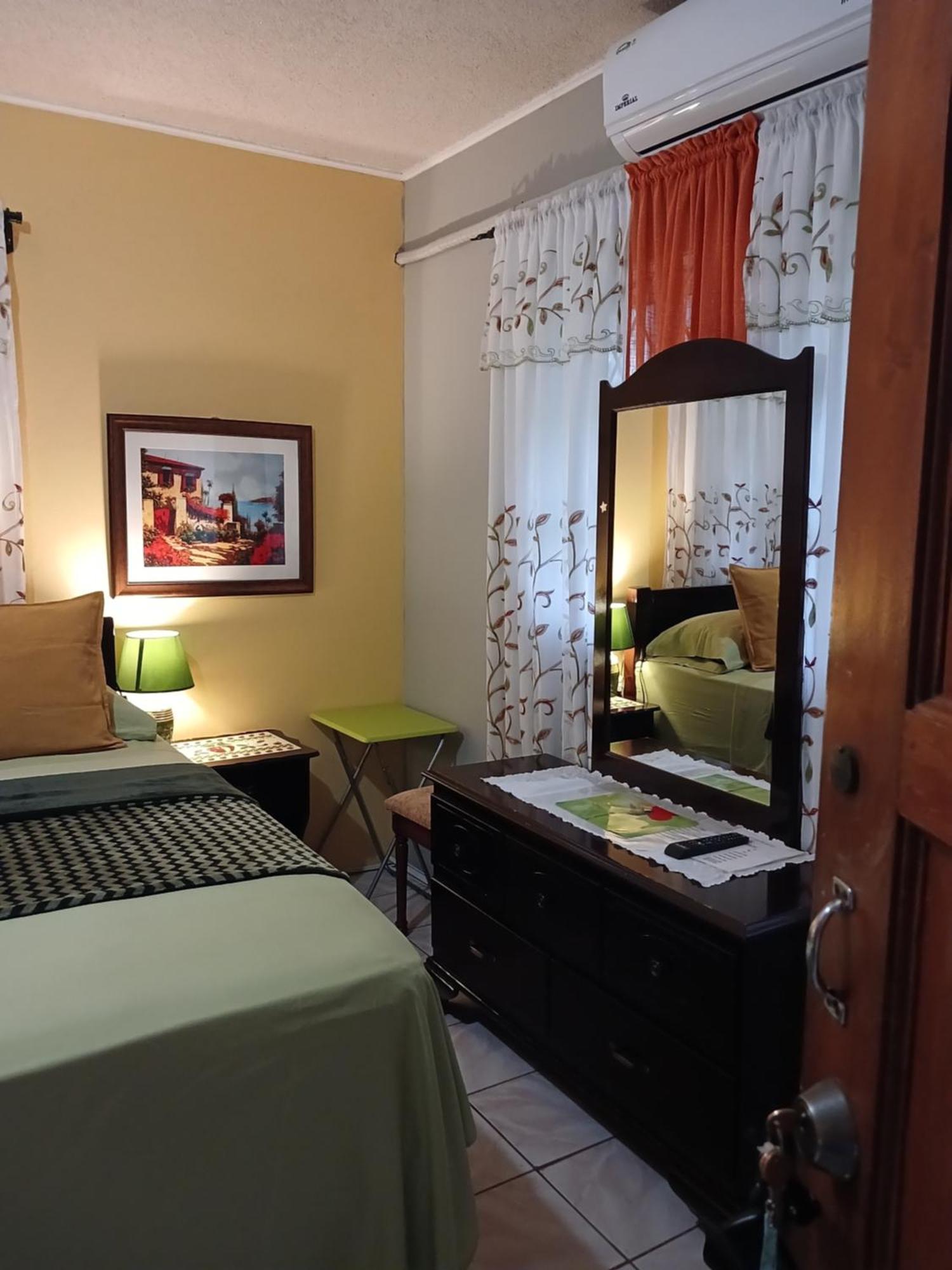 Ultimate Freedom Bed And Breakfast Santa Cruz Exterior foto